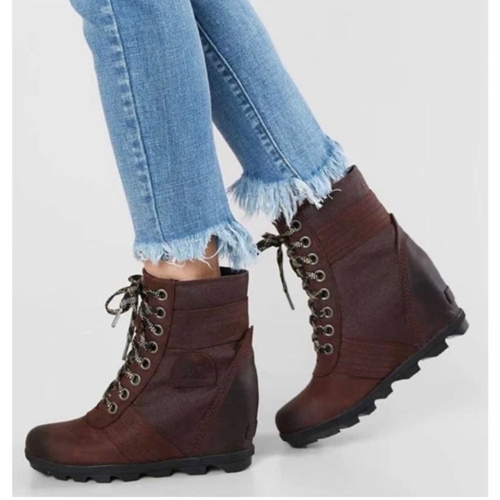 Sorel Lexie Waterproof Wedge Boots Booties Cattail Brown Size 7.5